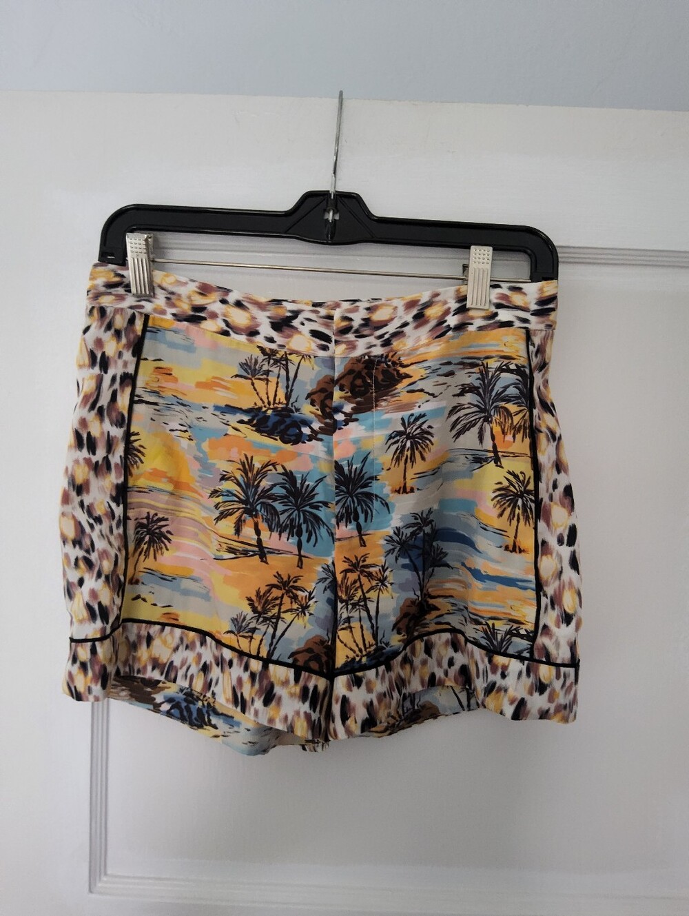 LE SUPERBE Silky shorts